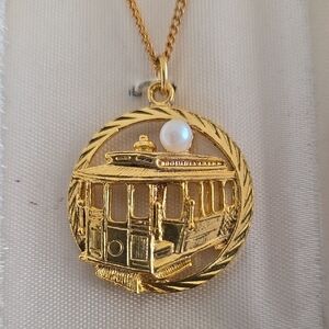 Vintage Gold Tone Cable Car Pendant Necklace